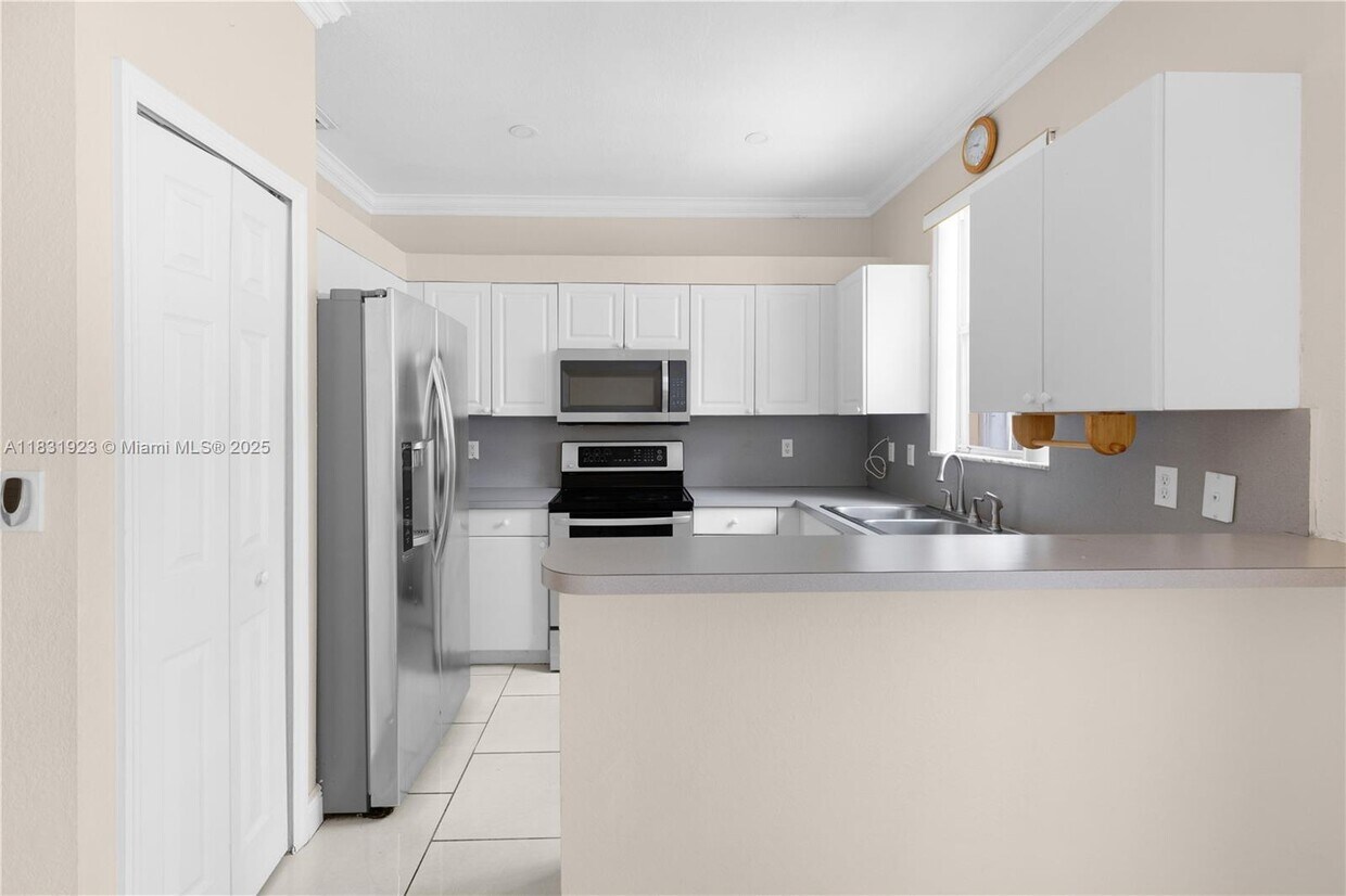 Primary Photo - 12395 SW 125th Terrace