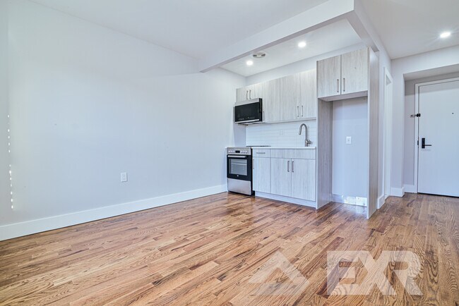 Foto del edificio - 195 Underhill Ave
