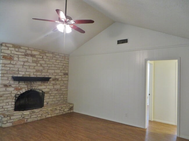 Foto del edificio - 3 Bedroom 2 Bathroom Georgetown Home