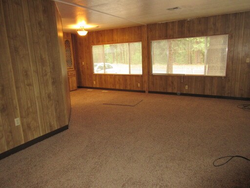 Foto del edificio - 6433 Rosewood Dr