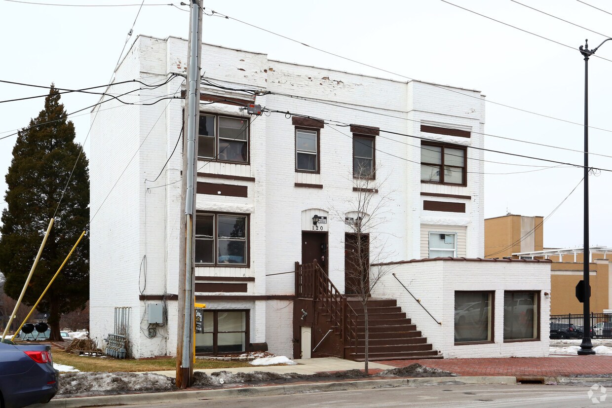 Building Photo - 120-122 N Spring St