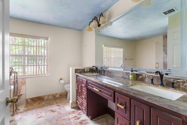 Foto del edificio - 4806 S Lee Rd