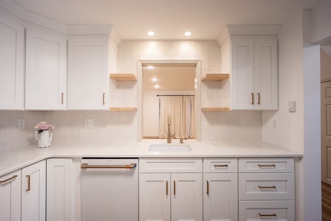 Foto del edificio - 404 Chelsea Cove S