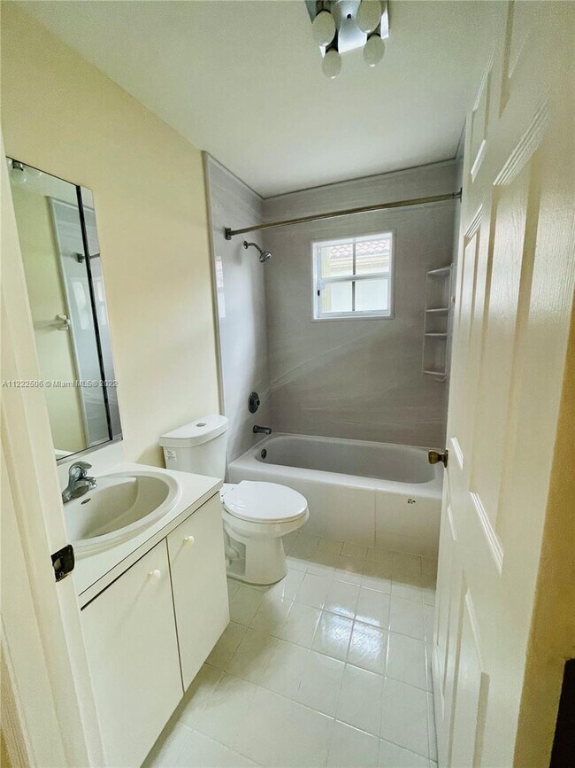 Foto del edificio - 16296 SW 82nd St