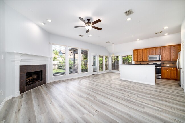 Foto del edificio - 23150 Tranquil Spring Ln