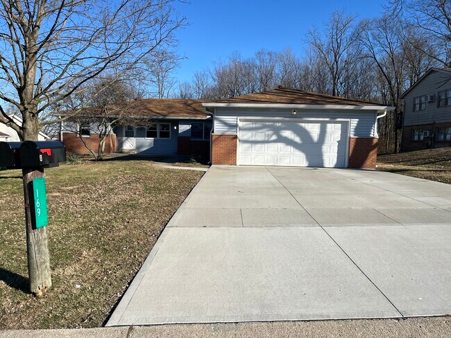 Foto del edificio - 169 Wyndcrest Ct