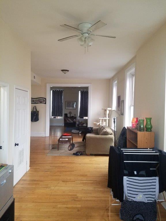 Primary Photo - 1520 W Chicago Ave
