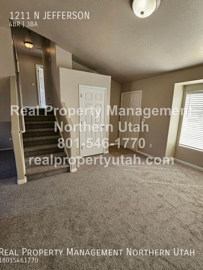 Foto del edificio - 1211 N JEFFERSON-