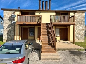 Building Photo - 2300 Cedrick Cove
