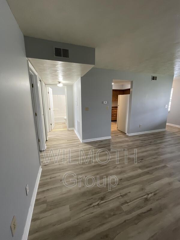 Building Photo - 1320 Millerwood Dr
