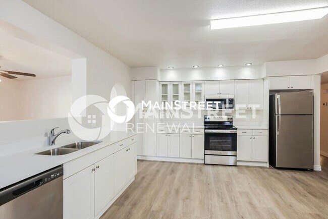 Building Photo - 2708 W Acoma Dr