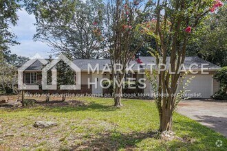 Building Photo - 1570 Meadowview Dr