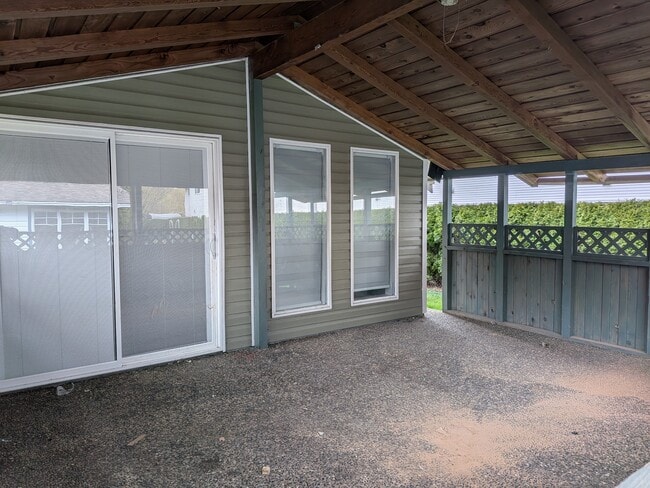 Building Photo - 46365 Cessna Dr