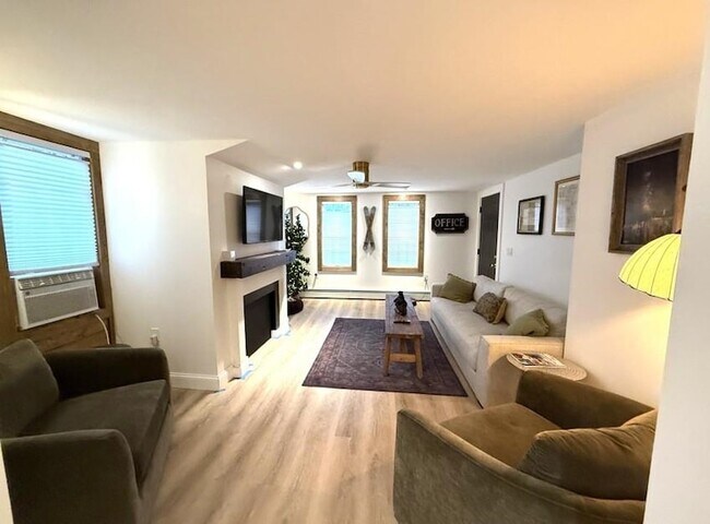 Foto del edificio - 2895 White Mountain Hwy