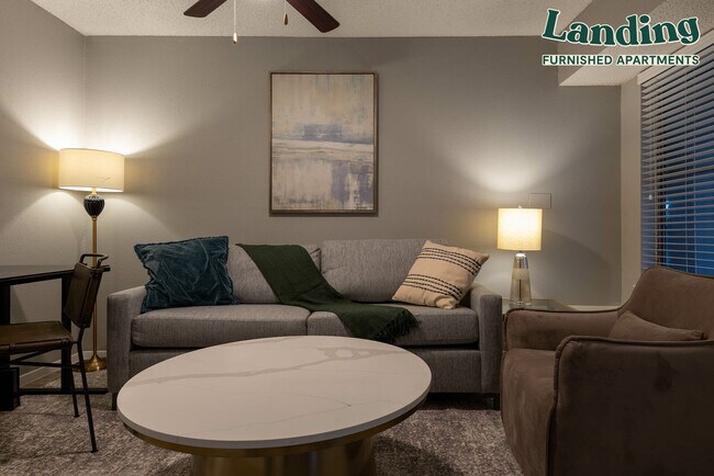 Foto del edificio - 5200 N Lamar Blvd