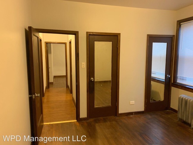 Foto del edificio - 7436 S South Shore Dr