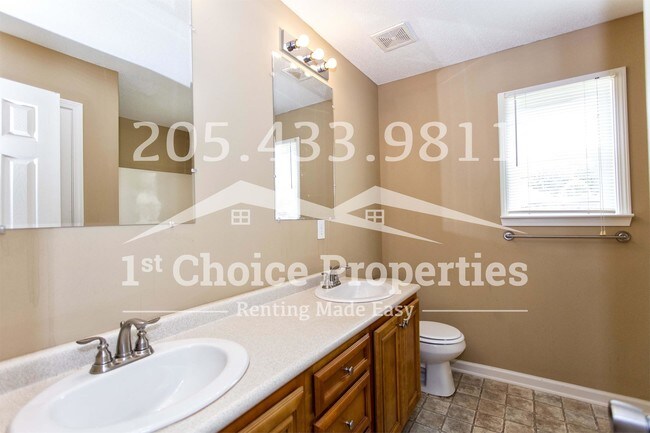 Building Photo - 18481 Thoroughbred Dr