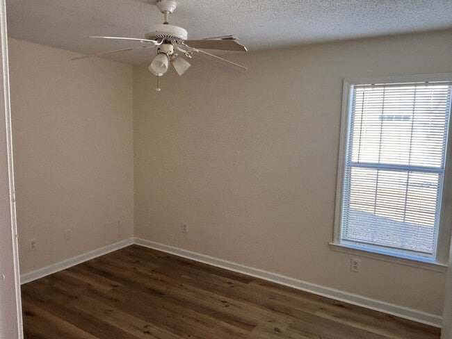 Photo - Beautiful 3 bedroom 2 bath house in Castlewood