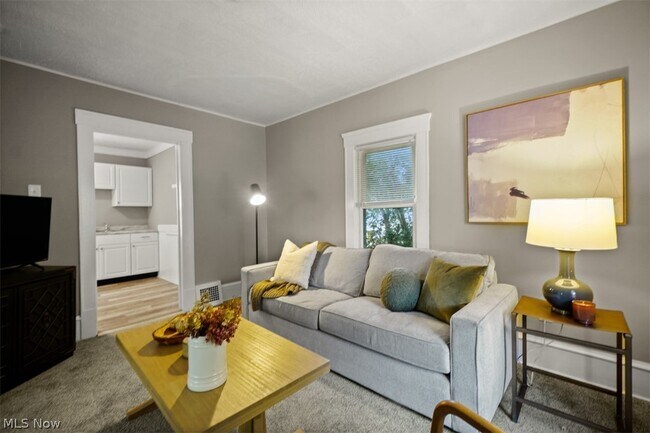 Foto del edificio - 1368 Bonnieview Ave