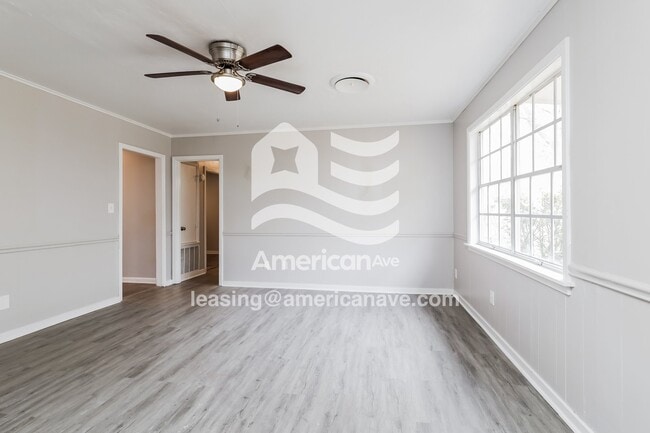 Building Photo - 329 Glen Rose Dr