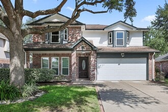 Building Photo - 602 Oak Briar Dr