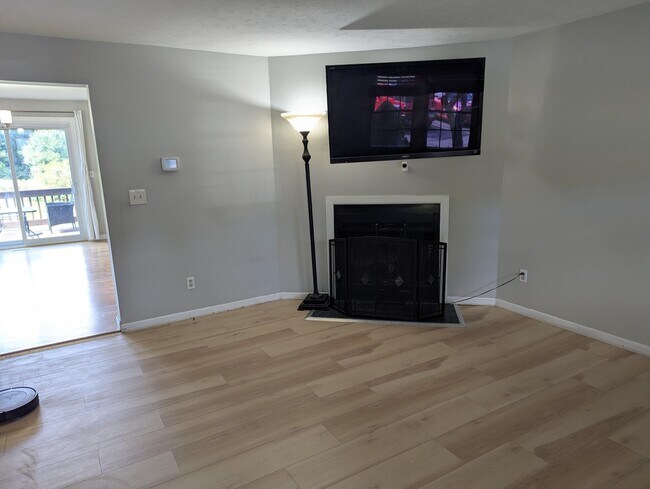 Foto del edificio - 160 Winterwood Dr