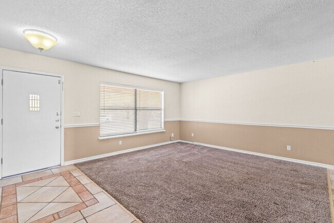 Building Photo - Home For Rent - Classic Eastside Home W/ S...