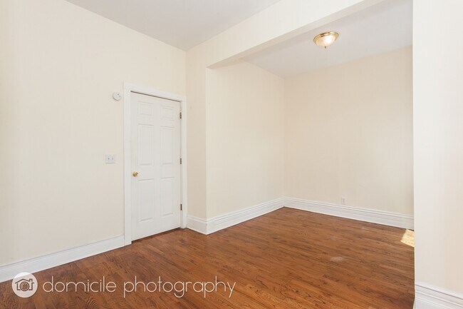 Foto del edificio - 1310 N Artesian Ave