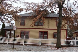 Building Photo - 610 Mitchell St