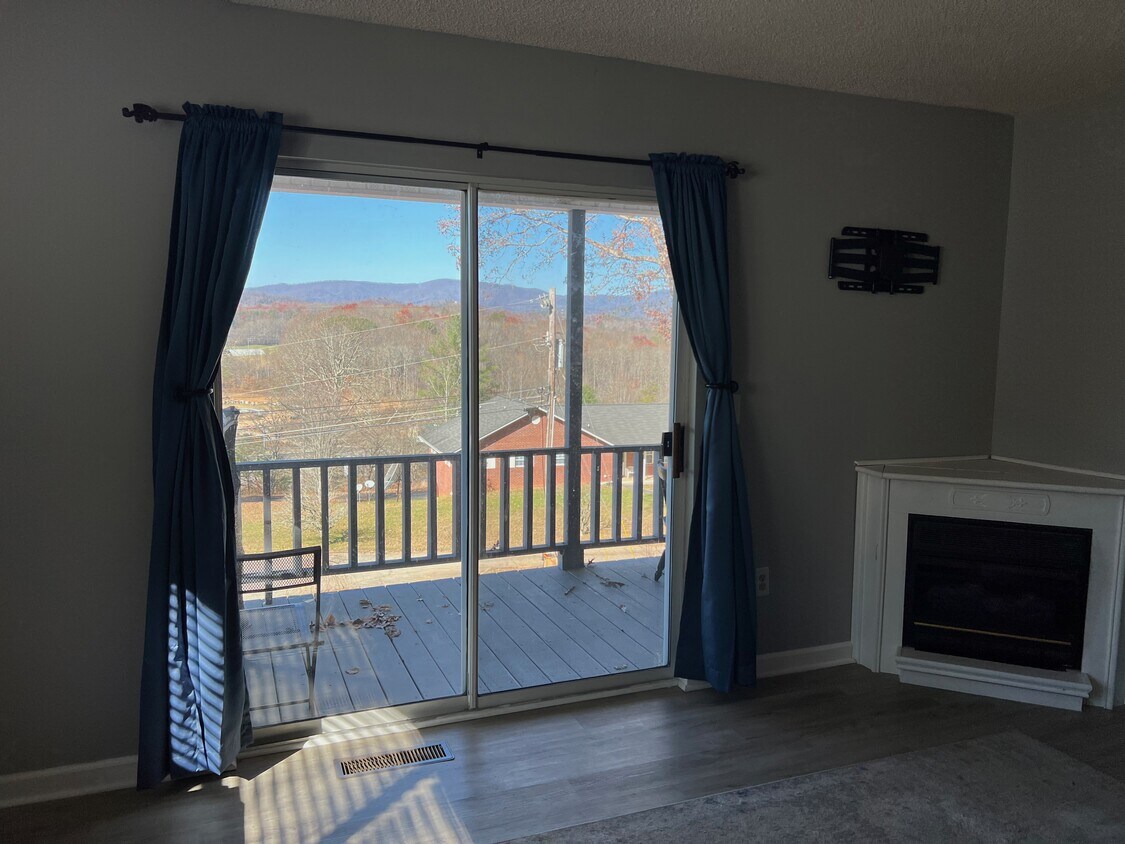 281 Cherrywood Cir, Hayesville, NC 28904 House Rental in Hayesville