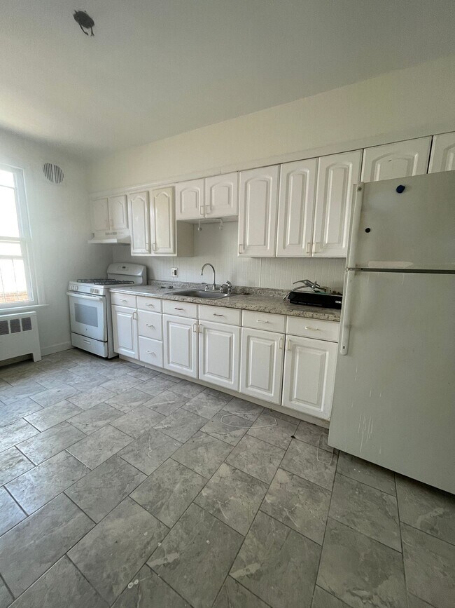 119 Avenida Hobart 3 - 117 Hobart Ave