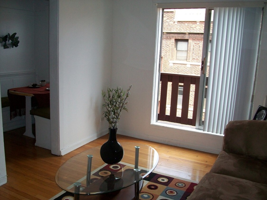 Primary Photo - 3036 N Halsted St