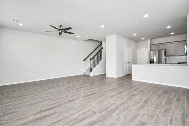 Building Photo - 8000 Scanlan Trl