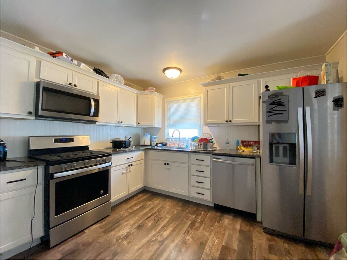 Foto del edificio - Updated 3 Bedroom Home in Highland, IN