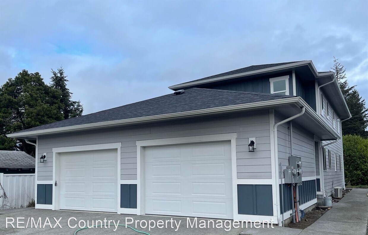 212 Jefferson Ave NW, Yelm, WA 98597 House Rental in Yelm, WA