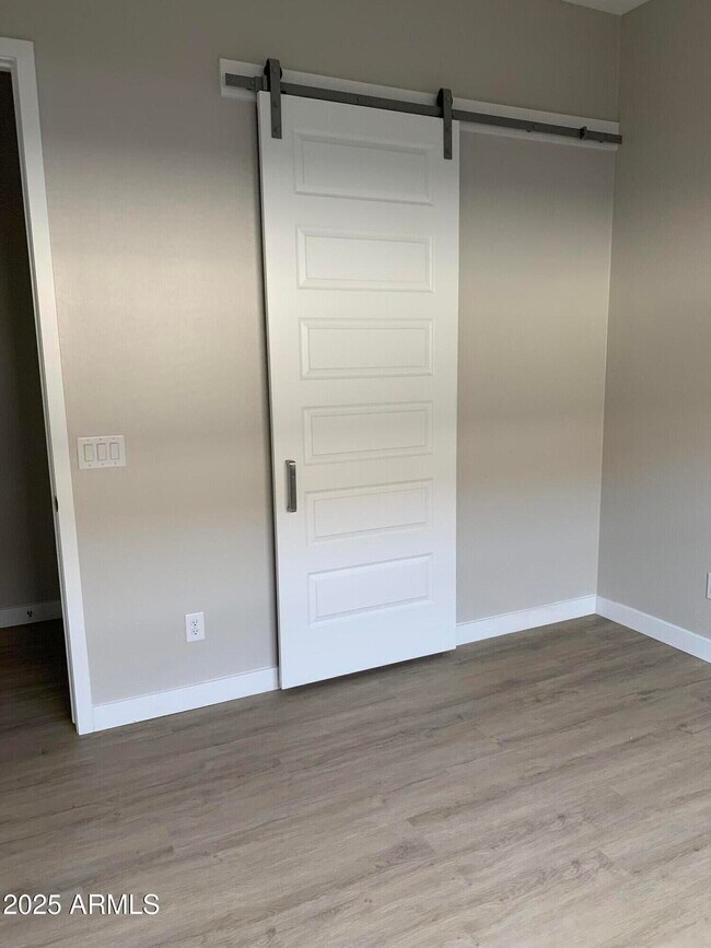 Building Photo - 2568 E King Bird Dr