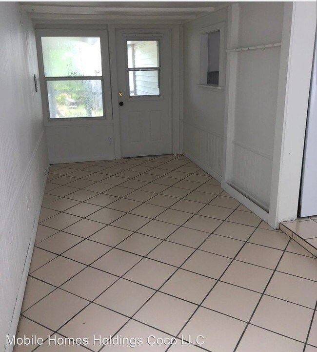 Building Photo - 21575 Old State Rd 4a