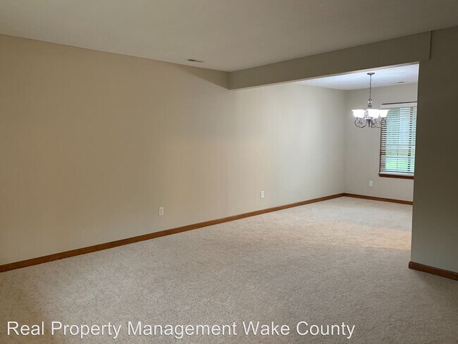Building Photo - 4 br, 2.5 bath House - 313 Indigo Drive
