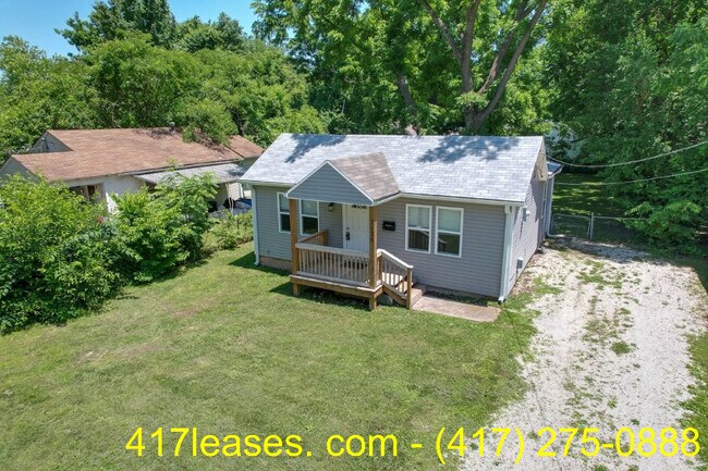 Building Photo - 2126 N Park Ave