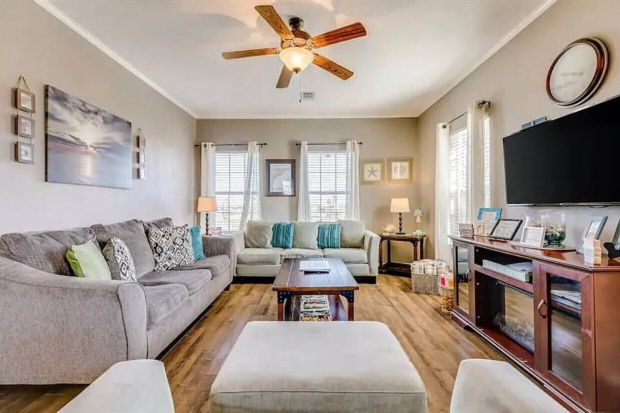 Foto principal - 2019 Flamingo Rd