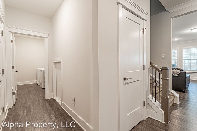 Foto del edificio - 3 br, 3 bath House - 16 Burl Ct