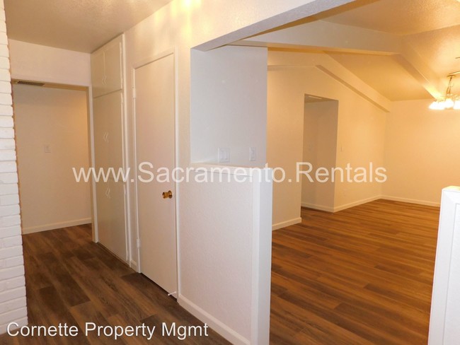 Building Photo - 3 br, 2 bath House - 3845 Archwood Drive