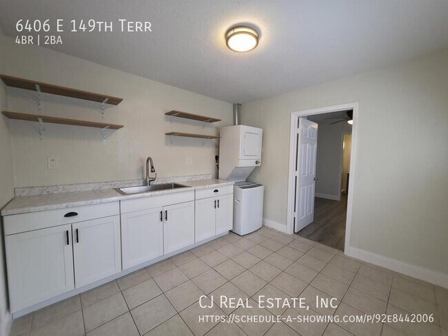 Foto del edificio - 6406 E 149 Terrace