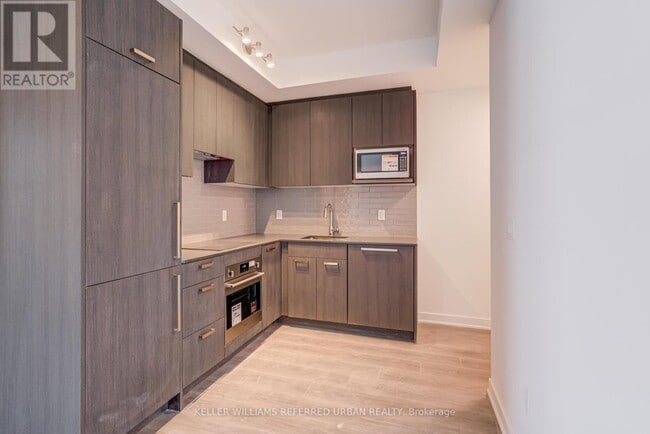 Building Photo - 65 Curlew Dr