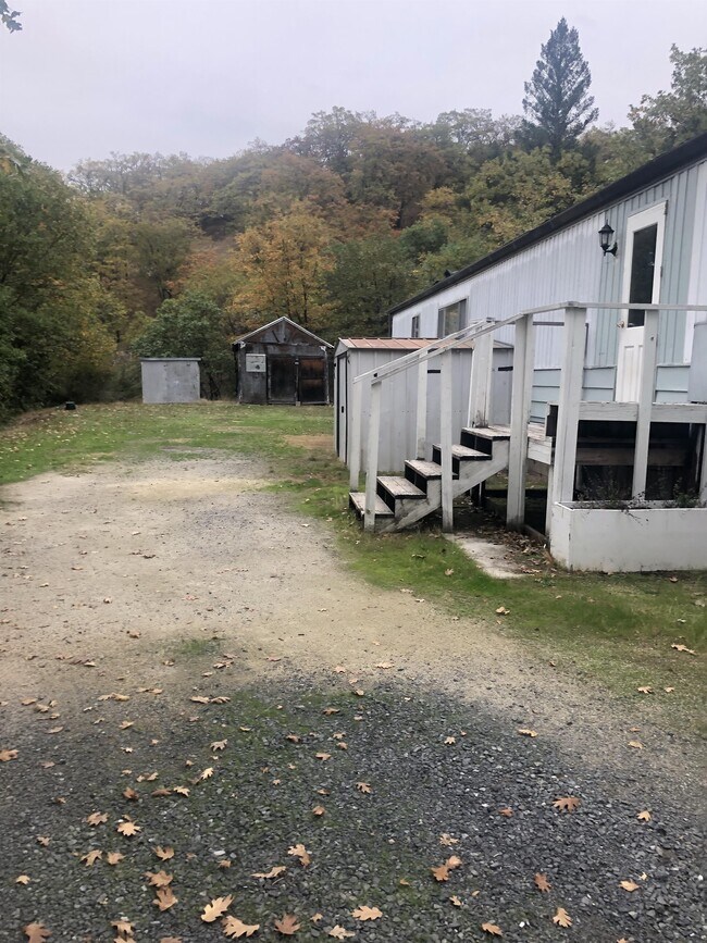 Building Photo - 2455 Harbeck Rd
