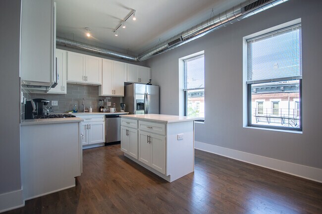 Foto del edificio - 1044 W 18th St