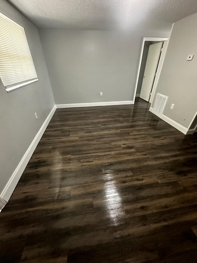 Foto del edificio - 907 35th Ave W