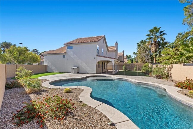 Foto del edificio - 9300 Valencia Canyon Dr