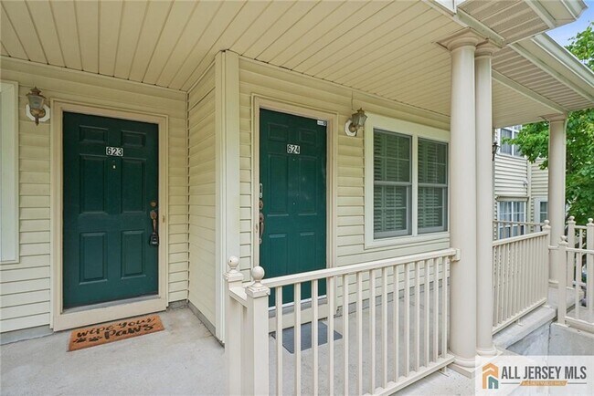 Foto del edificio - 624 Brickhouse Rd