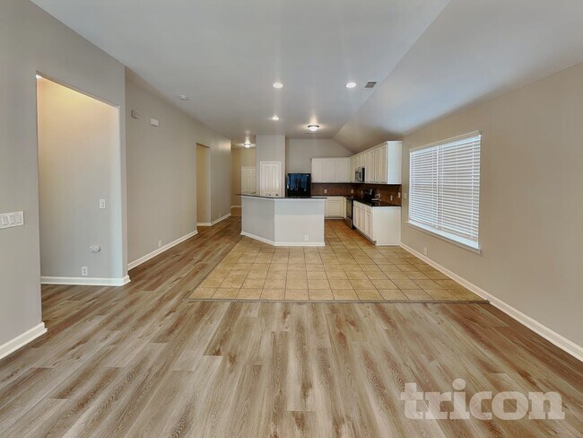 Foto del edificio - 227 Bison Meadow Dr